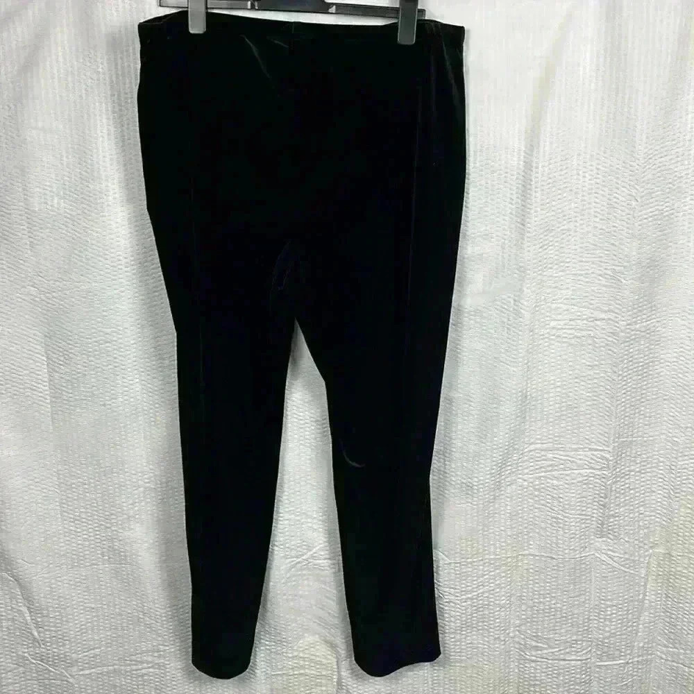 Chicos. Traveler’s Collection. Classic black velvet. Beautiful pant. Size 3